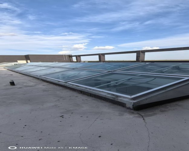 阿里地屋頂采光排煙天窗