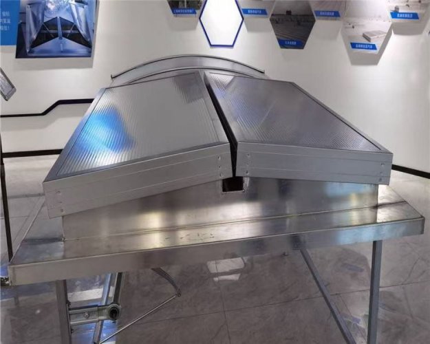 阿里地電動排煙天窗