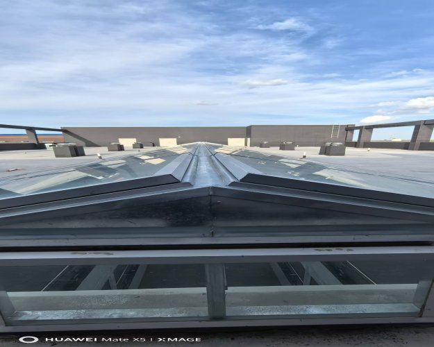 屋頂采光排煙天窗